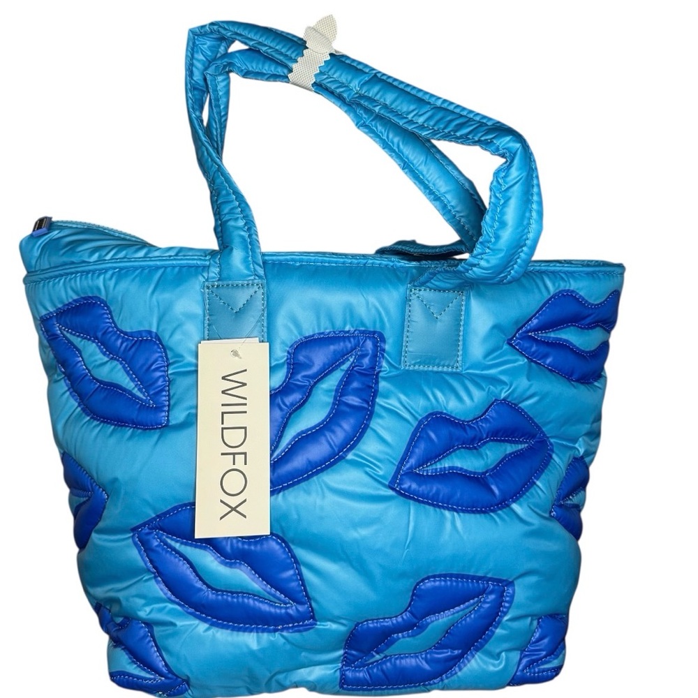 Wildfox Quilted Puffer Lip Bag, blues, nwt